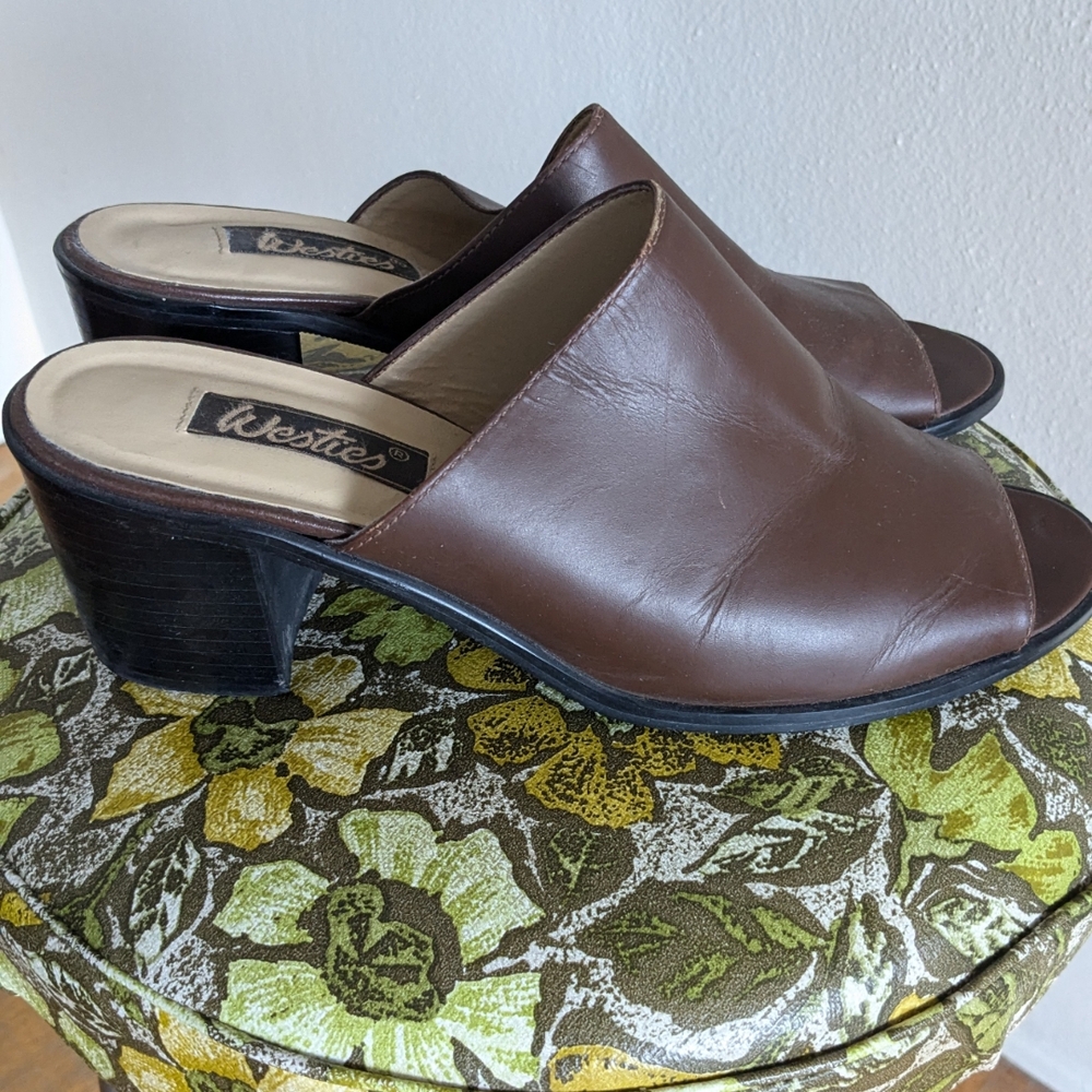 Women's Brown Slide Sandals